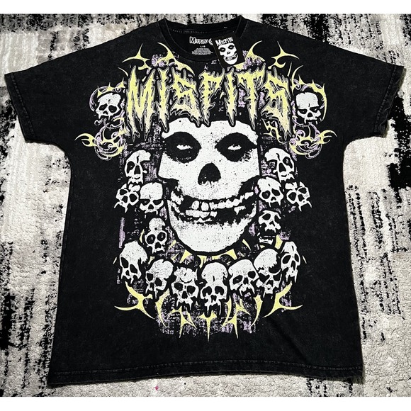Misfits Other - Misfits Shirt Size Large Short Sleeve Graphic Tee Cotton Skulls Tribal